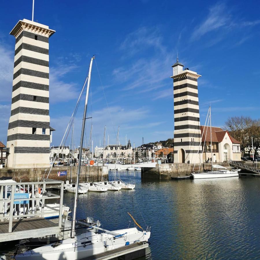 La Glycine Hypercentre Et Tout Confort Deauville Exterior photo